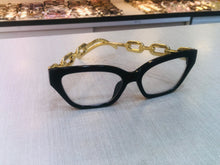 Carregar imagem no visualizador da galeria, Armação Gatinho Retangular Preta Haste Dourada Estilo Corrente Exótica