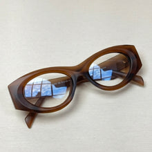 Carregar imagem no visualizador da galeria, Armação Marrom Arredondado Haste Grossa Personalidades Fosco