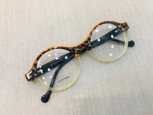 Carregar imagem no visualizador da galeria, Armacao Redonda Tartaruga com Detalhe Laranja em Acetato