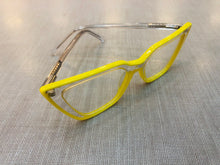 Carregar imagem no visualizador da galeria, Armacao Gatinha Exclusiva Transparente com detalhe Amarelo