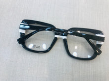 Carregar imagem no visualizador da galeria, Oculos De Grau Quadrada Bem Grande Preto e Branco