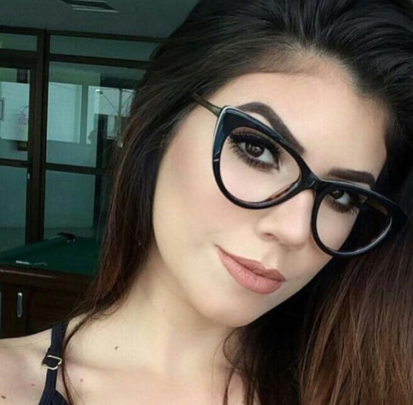 Armações de grau para rosto fino: veja 3 dicas que irá te ajudar no momento de decisão