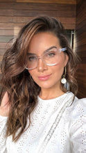 Carregar imagem no visualizador da galeria, Armação Feminina Transparente Visual Delicado e Elegante