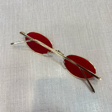 Carregar imagem no visualizador da galeria, Oculos Rita Lee Vermelho Oval Metal