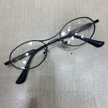 Carregar imagem no visualizador da galeria, Oculos Ana Castela Preto Pequeno Oval Metal