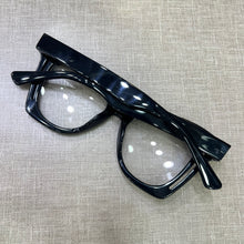 Carregar imagem no visualizador da galeria, Oculos Preto Exclusivo Haste Grossa Renata Ceribeli