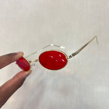 Carregar imagem no visualizador da galeria, Oculos Rita Lee Vermelho Oval Metal