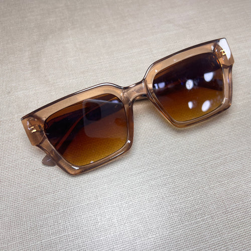 Oculos de sol gatinho transparente quadrado Champanhe