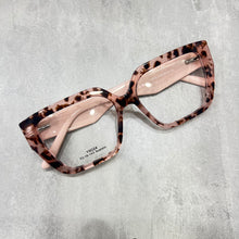 Carregar imagem no visualizador da galeria, Oculos Animal Print Haste Rosa Mulher Influente