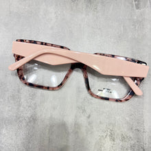 Carregar imagem no visualizador da galeria, Oculos Animal Print Haste Rosa Mulher Influente