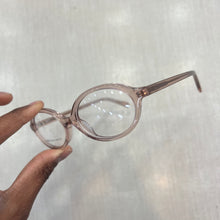 Carregar imagem no visualizador da galeria, Oculos Anitta Translucido Monte seu Estilo