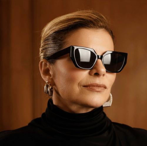 Oculos de sol Odete Rotman Preto Quadrado Clássico Elegante