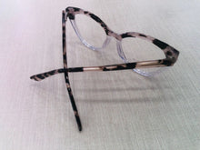 Carregar imagem no visualizador da galeria, Oculos de grau Renata Vasconcelos Gatinho Grande Resistente