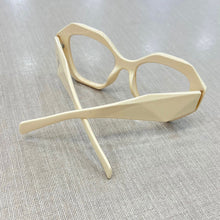 Carregar imagem no visualizador da galeria, Oculos De Grau Dubai  Creme Grande Haste Grossa