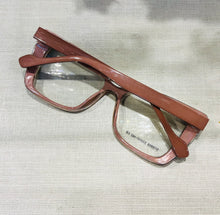 Carregar imagem no visualizador da galeria, Armacao Rose Quadrada Grande Delicada clom Strass