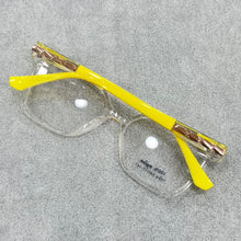 Carregar imagem no visualizador da galeria, Oculos Quadrado Transparente Haste Amarela Raro