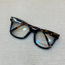 Carregar imagem no visualizador da galeria, Oculos Masculino Quadrado Haste Marrom Modelo Gray