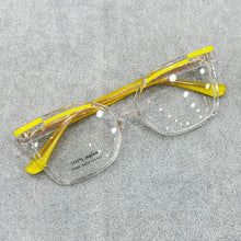 Carregar imagem no visualizador da galeria, Oculos Quadrado Transparente Haste Amarela Raro