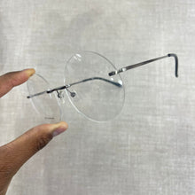 Carregar imagem no visualizador da galeria, Óculos Redondo Lente Flutuante Minimalista de Personalidade