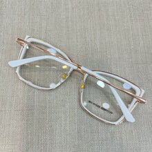 Carregar imagem no visualizador da galeria, Armação Gatinho Branco e Dourado Metal Mod. Laguna