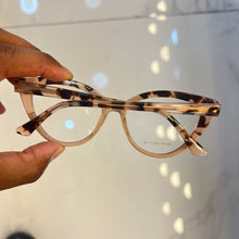Carregar imagem no visualizador da galeria, Armação Nude Intelectual Elegância Natural