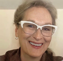 Carregar imagem no visualizador da galeria, Oculos Feminino Branco Miranda Encaixe Perfeito