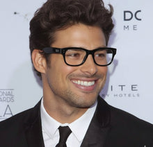 Carregar imagem no visualizador da galeria, Óculos Megan Preto Resistente Haste Bem Grossa