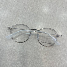 Carregar imagem no visualizador da galeria, Oculos Clipon Redondo Silver Mulher Magnética