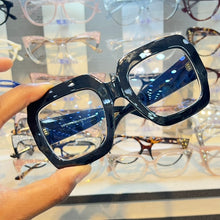 Carregar imagem no visualizador da galeria, Armação de Grau Preta Quadrada Grande Haste Grossa Glamour