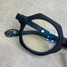 Carregar imagem no visualizador da galeria, Óculos Preto Pequeno Clássico Minimalista Tony