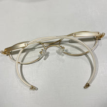 Carregar imagem no visualizador da galeria, Óculos Pequeno Oval Metal Dourado Virgínia
