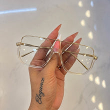 Carregar imagem no visualizador da galeria, Óculos Adele Feminino Grande Dourado Sofisticado e Elegante