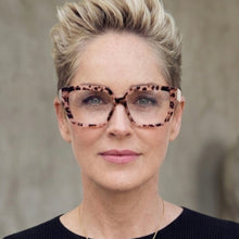 Carregar imagem no visualizador da galeria, Oculos Animal Print Haste Rosa Mulher Influente