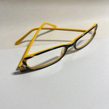 Carregar imagem no visualizador da galeria, Oculos Leitura Pequeno Amarelo Retangular Minimalista e Elegante