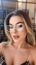 Carregar imagem no visualizador da galeria, Armação Feminina Gliter Transparente Gatinha