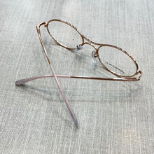Carregar imagem no visualizador da galeria, Oculos Virginia Rose Gold Metal Oval Pequeno