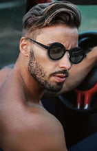 Carregar imagem no visualizador da galeria, Oculos Redondo Lentes Mudam de cor Fotógrafo Preto