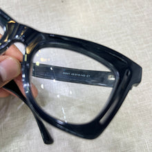 Carregar imagem no visualizador da galeria, Oculos Preto Exclusivo Haste Grossa Renata Ceribeli