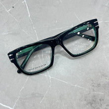 Carregar imagem no visualizador da galeria, Oculos Verde Escuro Haste Grossa Personalidades