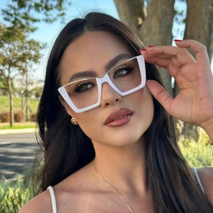Oculos de grau Branco com detalhe Dourado Classudo