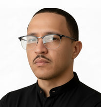 Carregar imagem no visualizador da galeria, Oculos de Grau Mano Brown Masculino Clubmaster