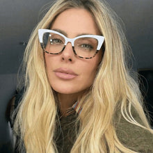 Carregar imagem no visualizador da galeria, Oculos Armação Branca Gatinha Metade Tartaruga