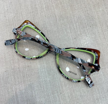 Carregar imagem no visualizador da galeria, Armação Safari Acetato Estilizado Resistente