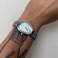 Carregar imagem no visualizador da galeria, Oculos Virginia Prata Metal Oval Pequeno