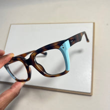 Carregar imagem no visualizador da galeria, Armação Scarlet Marrom Detalhes Tiffany
