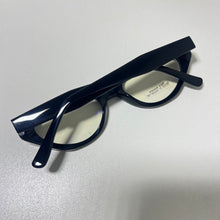Carregar imagem no visualizador da galeria, Armacao Retro Preto Discreta mas alto nível