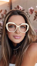 Carregar imagem no visualizador da galeria, Oculos De Grau Dubai  Creme Grande Haste Grossa