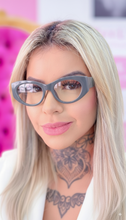 Carregar imagem no visualizador da galeria, Armação Feminina Cinza Cimento Haste Grossa