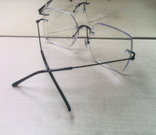 Carregar imagem no visualizador da galeria, Oculos Balgriff Sem Aro Armação Quadrada Grande Preta