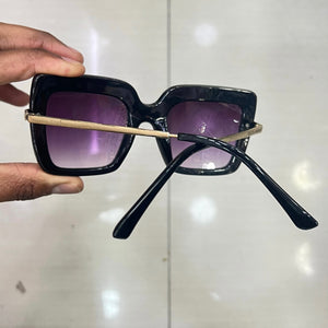 Óculos de sol quadrado Cristal preto e dourado - OFSQUAPO8